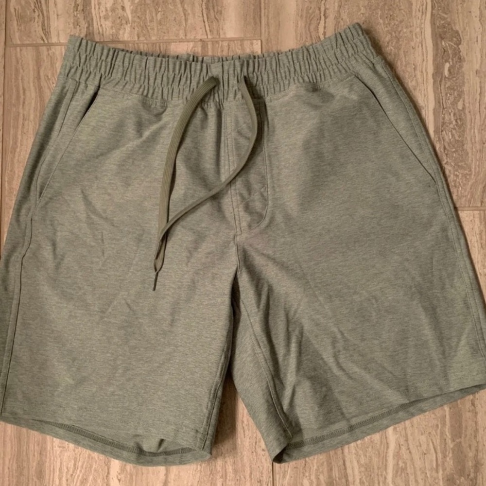 Outdoor Voices men’s “Sunday Shorts”